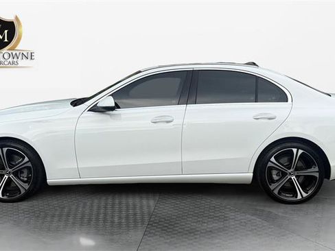 Used 2024 Mercedes-Benz C 300 Sedan image 2