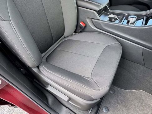 New 2025 Jeep Grand Cherokee Laredo X w/ Luxury Tech Group I AWD/4WD image 14