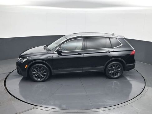 Used 2022 Volkswagen Tiguan SE image 20