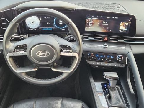 Used 2024 Hyundai Elantra Limited FWD image 27