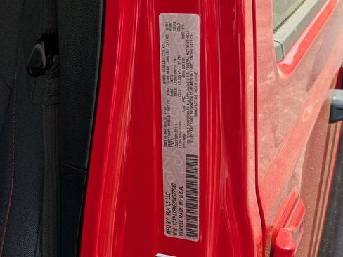 Used 2025 Jeep Wrangler Unlimited Rubicon image 32