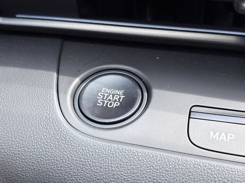New 2025 Hyundai Elantra SEL FWD image 18