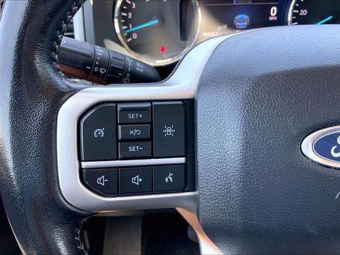 Used 2024 Ford Expedition XLT AWD/4WD image 23