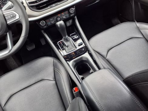 Used 2025 Jeep Compass Limited AWD/4WD image 10