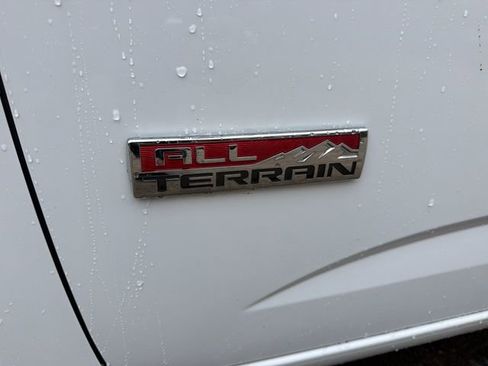 Used 2018 GMC Canyon All Terrain w/ Trailering Package AWD/4WD image 9