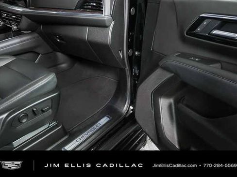 Used 2025 Chevrolet Tahoe LT RWD image 23