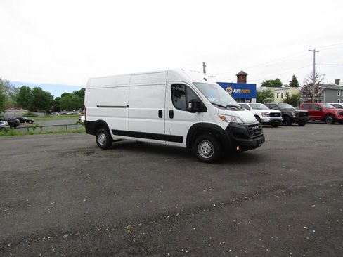 Used 2025 RAM ProMaster 3500 w/ Convenience Group FWD image 8