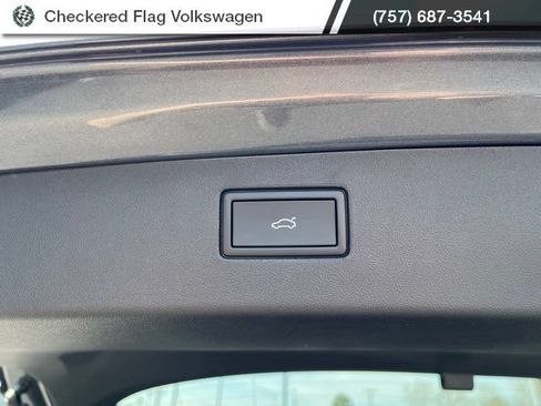 New 2026 Volkswagen Tiguan SE R-Line AWD/4WD image 16