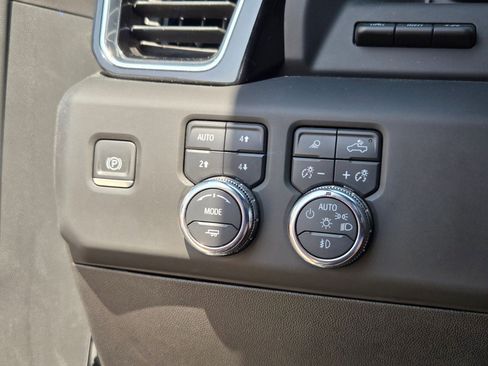 Certified 2024 GMC Sierra 2500 Denali Ultimate w/ Max Trailering Package image 26