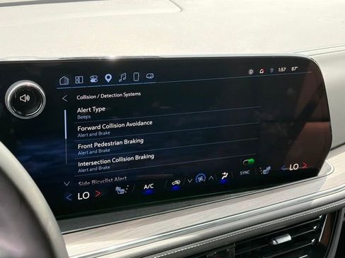 Used 2025 Chevrolet Tahoe LT image 19