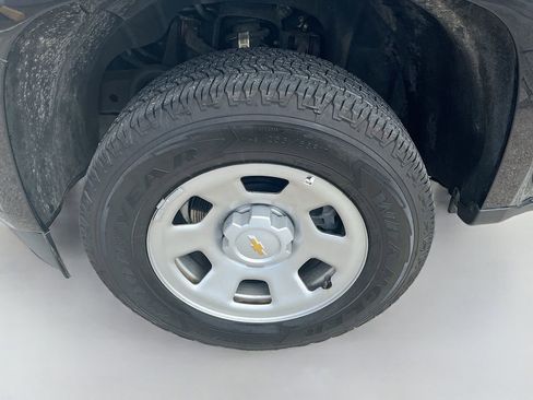Used 2022 Chevrolet Colorado W/T RWD image 31
