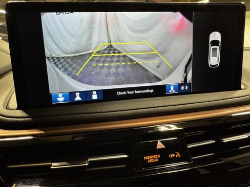 Certified 2025 Acura MDX FWD w/ Technology Package image 32