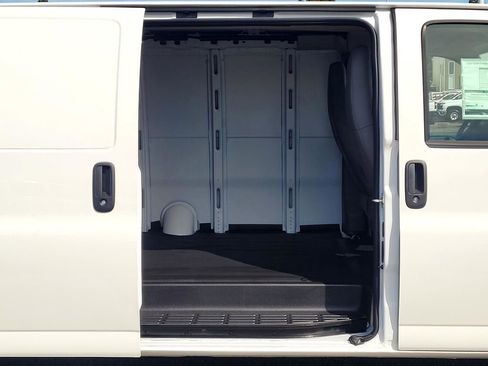 New 2026 Chevrolet Express 2500 w/ Driver Convenience Package RWD image 4