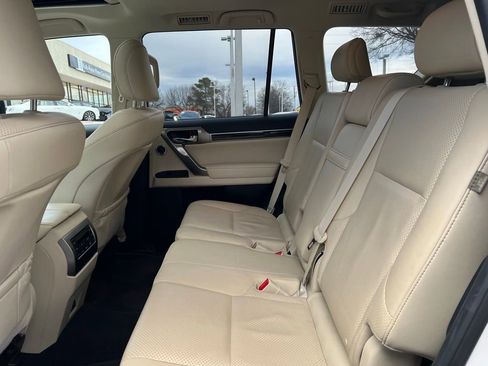Used 2023 Lexus GX 460 Luxury image 10