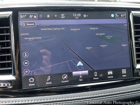 Used 2024 Chrysler Pacifica Limited FWD image 23