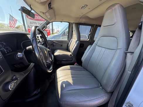 Used 2018 Chevrolet Express 2500 LS w/ Driver Convenience Package image 23