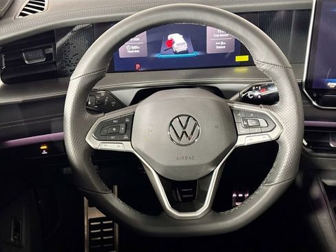 New 2026 Volkswagen Tiguan SE R-Line image 13