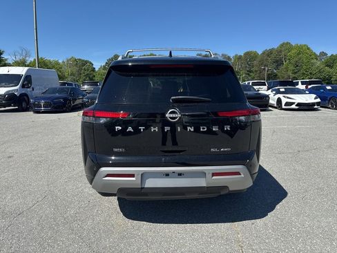 Used 2023 Nissan Pathfinder SL AWD/4WD image 4