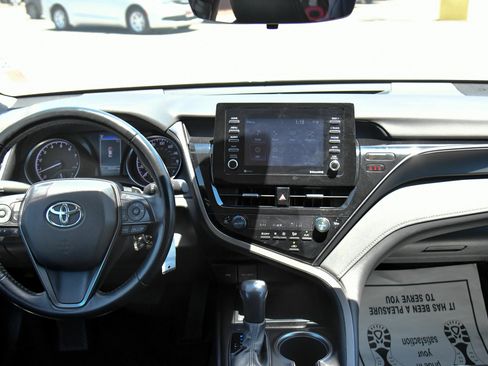 Used 2024 Toyota Camry SE FWD image 33