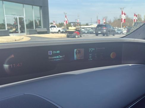 Used 2024 Lincoln Nautilus Reserve w/ Equipment Group 202A image 7