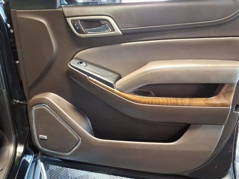 Used 2019 GMC Yukon XL Denali image 14