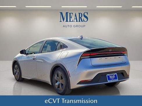 Used 2024 Toyota Prius LE image 4