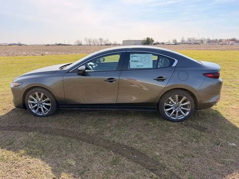 New 2026 MAZDA MAZDA3 2.5 S Sedan w/ Preferred Pkg image 8