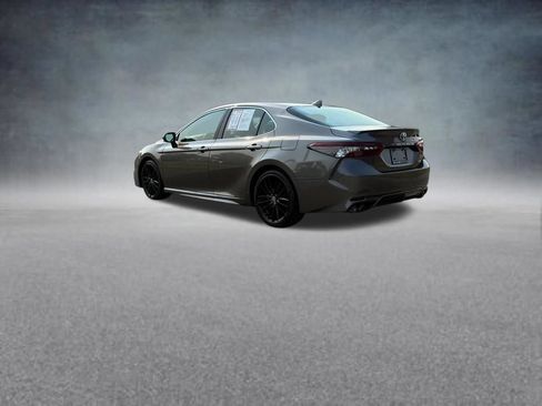 Used 2023 Toyota Camry XSE FWD image 3