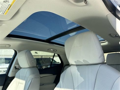 New 2026 Buick Envision Avenir image 7