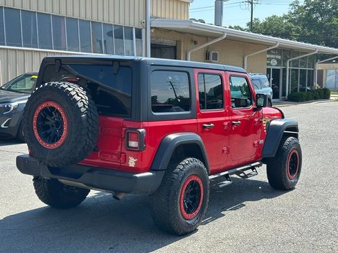 Used 2018 Jeep Wrangler Unlimited Sport S AWD/4WD image 6