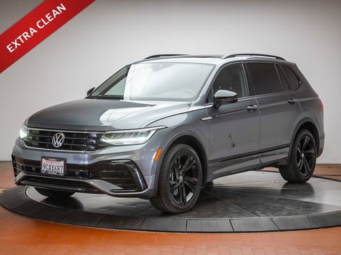 Used 2023 Volkswagen Tiguan SE R-Line FWD image 1