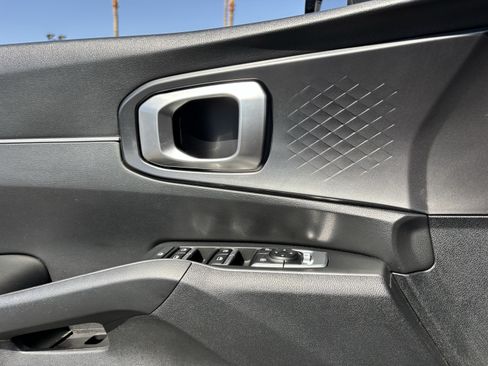 Certified 2022 Kia Sorento LX FWD image 19