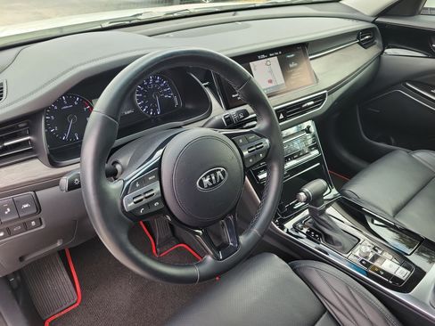 Certified 2020 Kia Cadenza Limited image 22