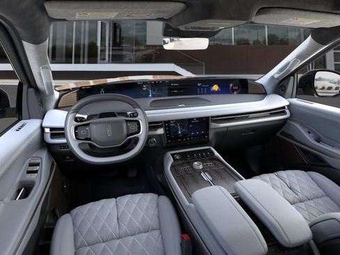 New 2026 Lincoln Navigator Black Label AWD/4WD image 9