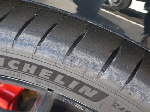 Used 2022 Chevrolet Corvette Stingray Premium Cpe w/ Z51 Performance Package image 9