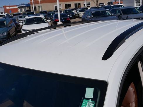 Certified 2023 Volkswagen Atlas SE image 11