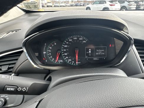 Used 2022 Chevrolet Trax LT w/ Sport Edition image 12