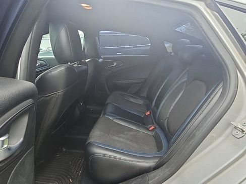 Used 2015 Chrysler 200 S w/ Comfort Group FWD image 9