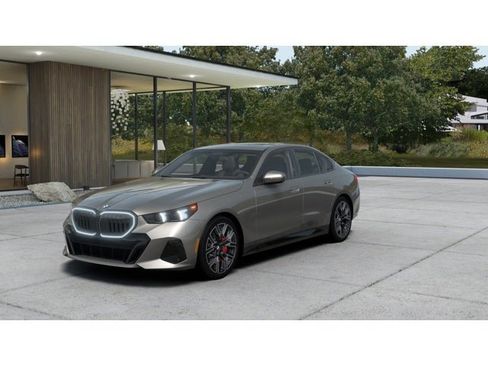 New 2026 BMW 540i xDrive w/ M Sport Package image 1