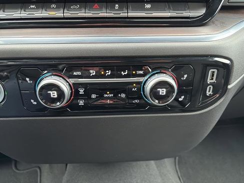 Used 2024 GMC Sierra 1500 SLT image 25