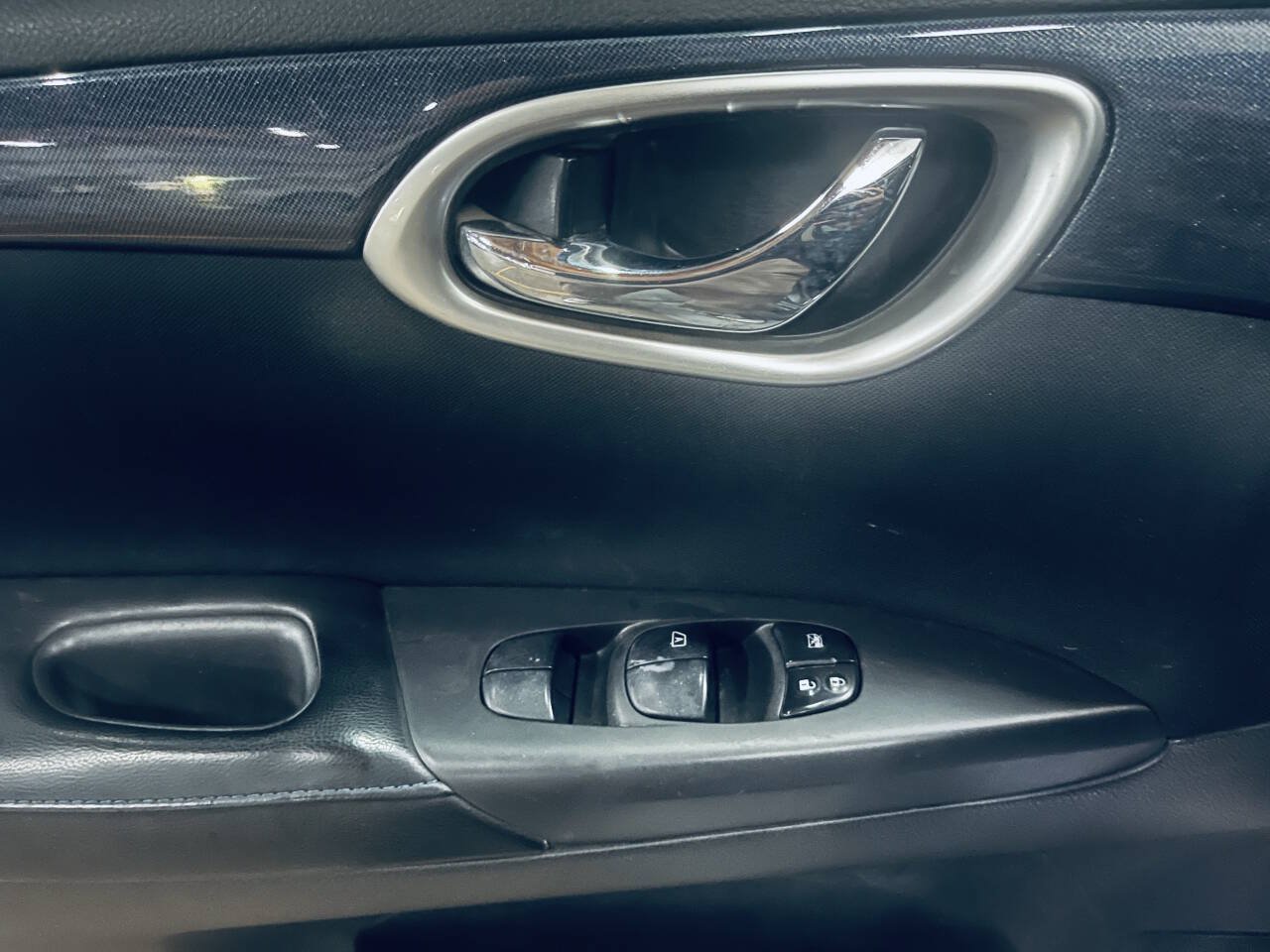 Used 2018 Nissan Sentra SR FWD image 36