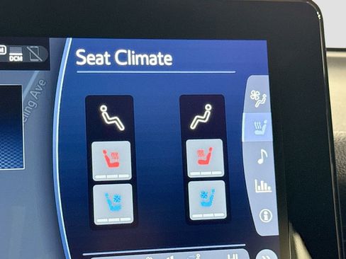 Used 2021 Toyota Venza Limited w/ Advanced Technology Package image 21