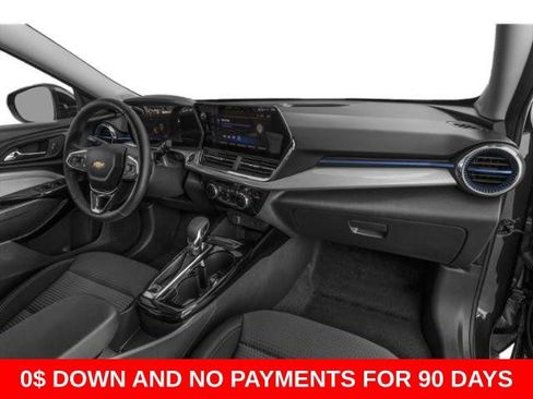 Used 2025 Chevrolet Trax LS FWD image 18