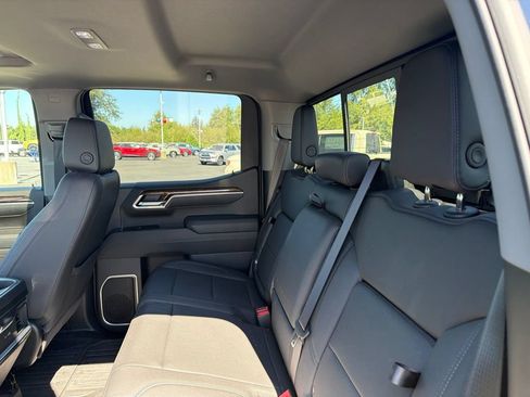 Used 2025 GMC Sierra 1500 Elevation w/ Elevation Premium Package AWD/4WD image 14