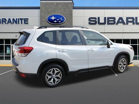 Used 2023 Subaru Forester Premium image 11