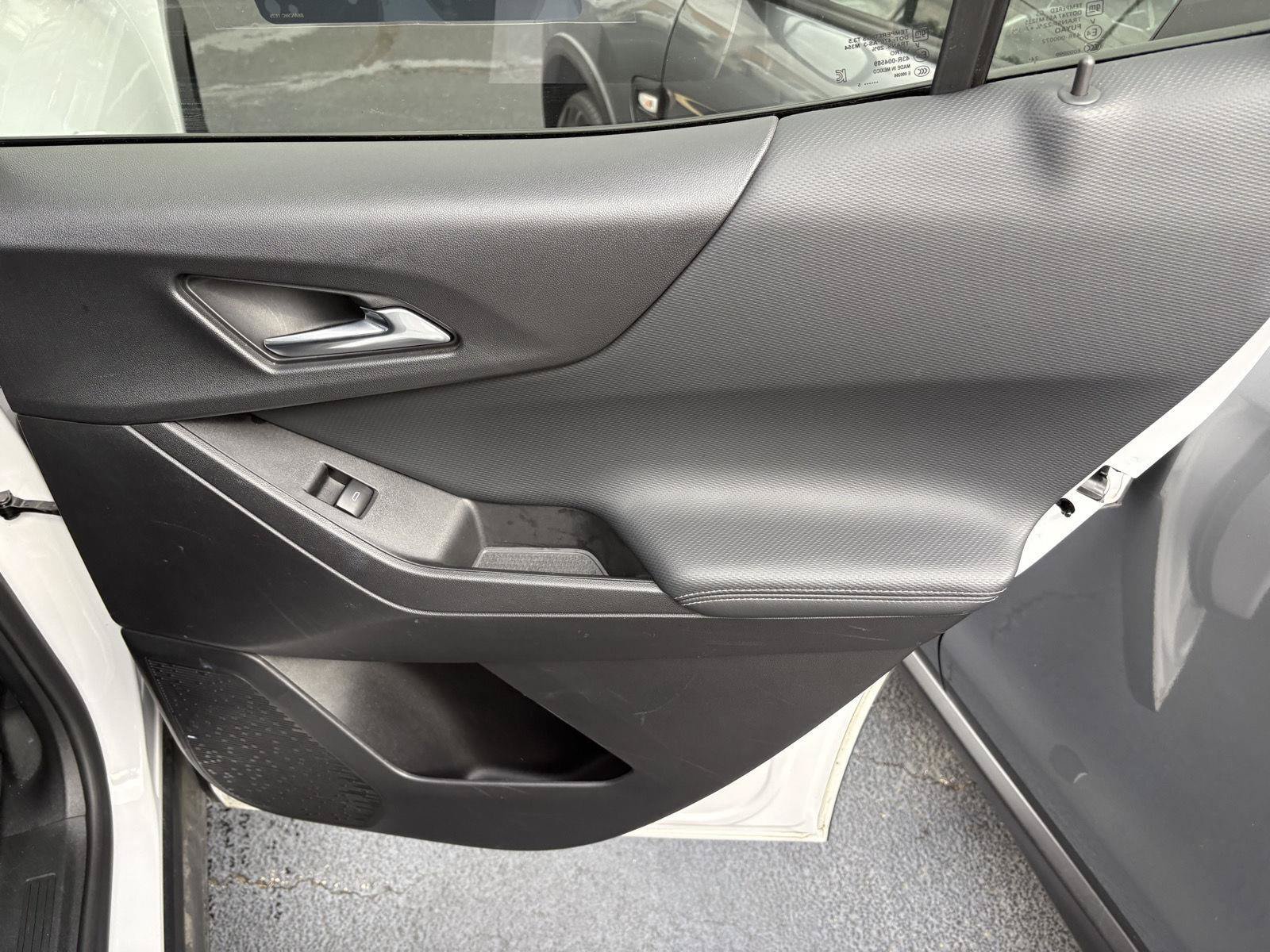 Used 2025 Chevrolet Equinox LT AWD/4WD image 24