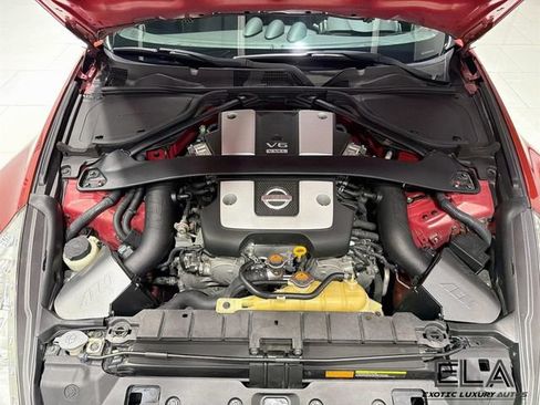 Used 2013 Nissan 370Z Coupe RWD image 28