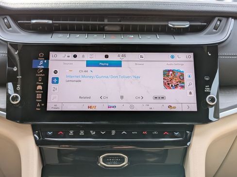 New 2026 Jeep Grand Cherokee L Limited w/ Luxury Tech Group II image 17