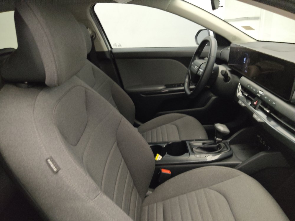 Used 2025 Kia K4 EX FWD image 21