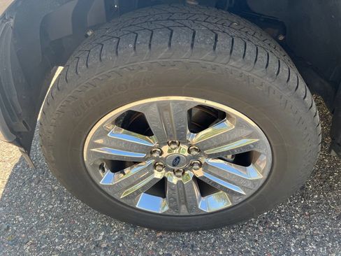 Used 2019 Ford F150 XLT w/ Equipment Group 302A Luxury AWD/4WD image 28